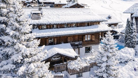 Property building, Day, Winter