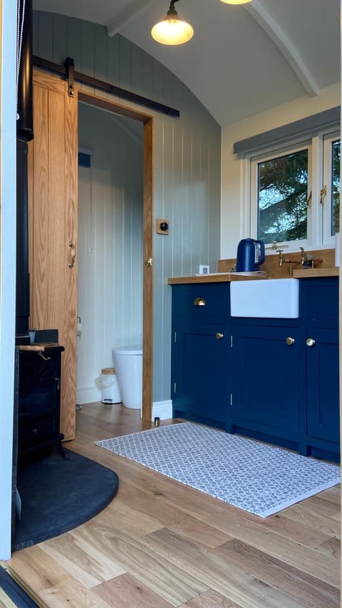 Bannfield shepherds hut Campground/ 
RV Resort in Northern Ireland