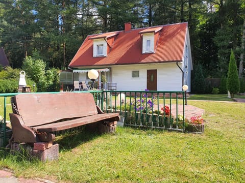 Domek na Kaszubach House in Pomeranian Voivodeship