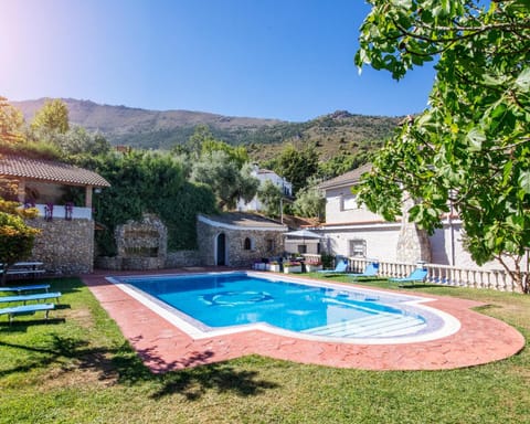 Mountain view, Swimming pool