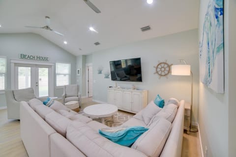 West End Home with Yard Less Than 1 Mi to Beach Access! House in Sunnyside