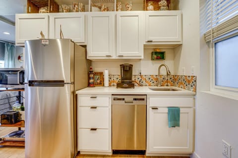 Dtwn Walkability! Grand Junction Couples Retreat Apartment in Grand Junction