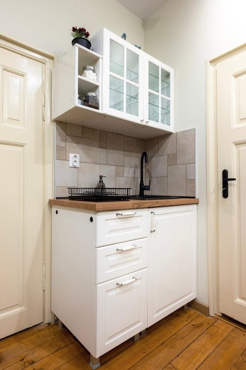 Living room, kitchen