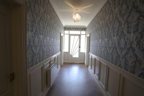 Sunrise Cottage on shores off Lough Gowna Villa in Longford