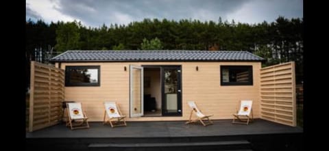 Property building, Patio, sunbed
