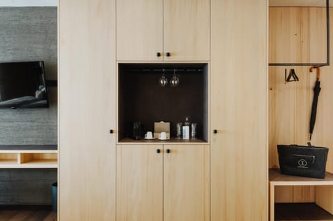 TV and multimedia, wardrobe