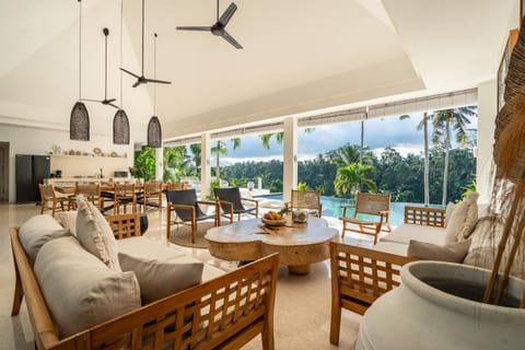 Communal lounge/ TV room, Living room