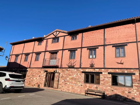 Property building, Facade/entrance