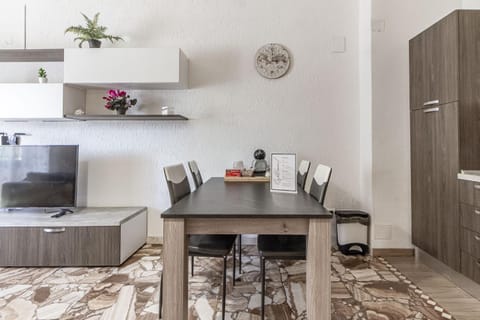 TV and multimedia, Living room, Floor plan, kitchen