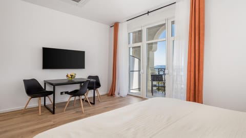Bed, TV and multimedia, Balcony/Terrace