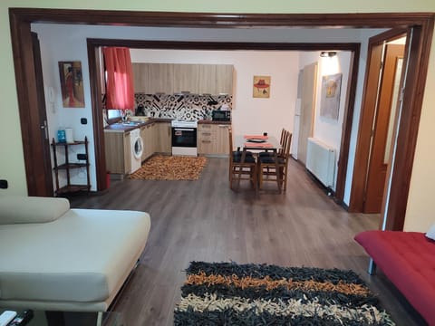 Property building, Kitchen or kitchenette, Living room, Dining area