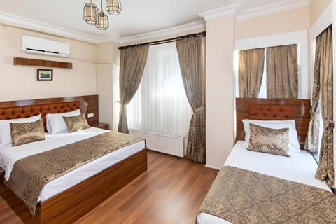 Bed, Photo of the whole room, Bedroom, air conditioner