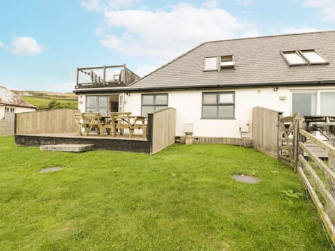 Bwthyn Awel House in Cylch-y-Garn