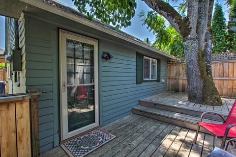 Eugene Cottage with Deck about 1 Mile to Downtown! House in Eugene