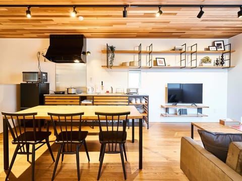 TV and multimedia, Kitchen or kitchenette, Dining area