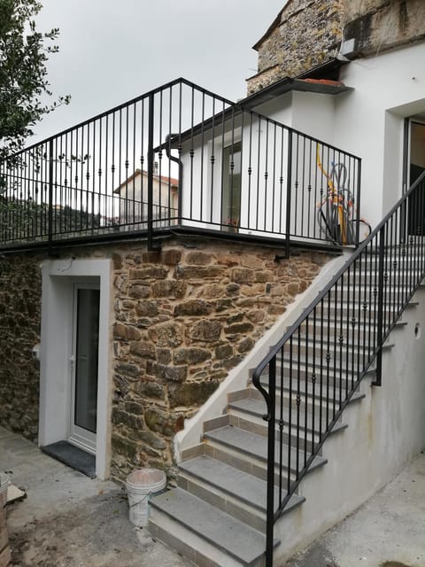Property building, Balcony/Terrace
