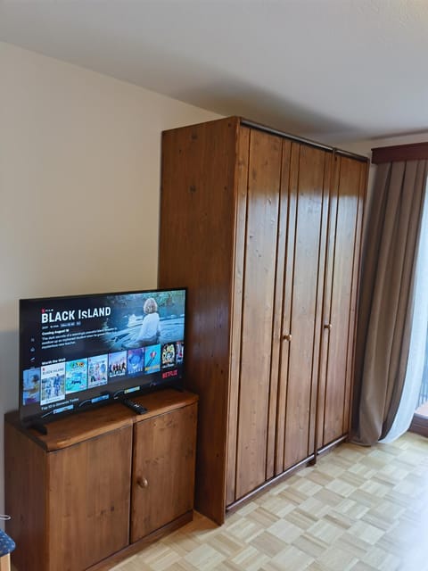 Communal lounge/ TV room, Photo of the whole room