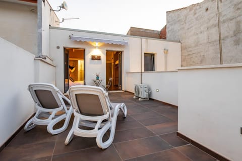 Property building, Patio, Day, View (from property/room), Balcony/Terrace, Seating area, Garden view, sunbed
