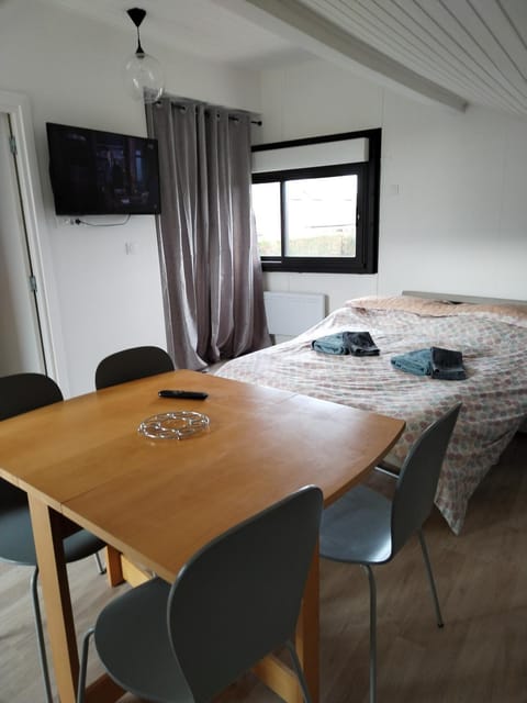 TV and multimedia, Dining area