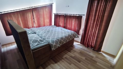 Beverly Hills SPA Pool House Villa in Brod-Posavina County, Croatia