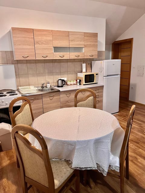 BIG Apartment 3 Bedrooms Apartment in Lika-Senj County