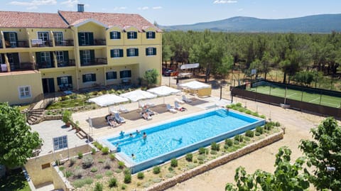 Activities, Pool view, Swimming pool