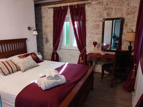 ORIGINAL MEDITERRANEAN STONE HOUSE House in Šibenik-Knin County, Croatia