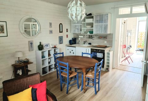 Ty West Apartment in Batz-sur-Mer