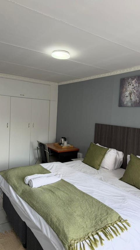 Property building, Bed, Bedroom, wardrobe