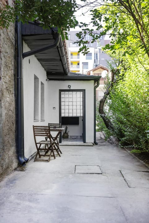 Inner courtyard view