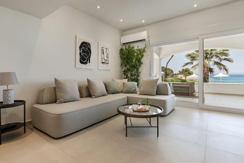 Living room, Sea view