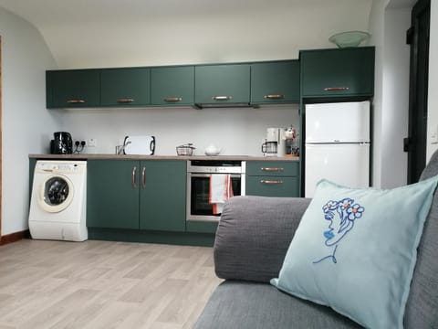 Self catering upstairs apartment at Tradcottage Apartment in County Sligo