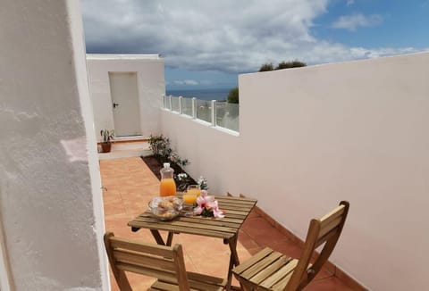 Patio, View (from property/room), Balcony/Terrace, Seating area, Dining area