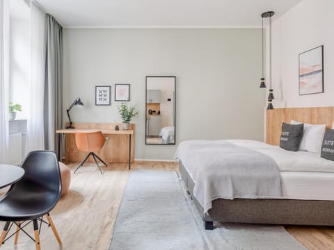 Bed, Seating area, Bedroom