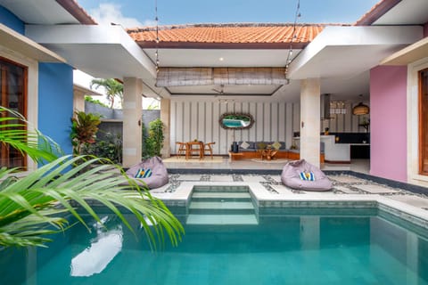 Property building, Living room, Dining area, Bedroom, Swimming pool