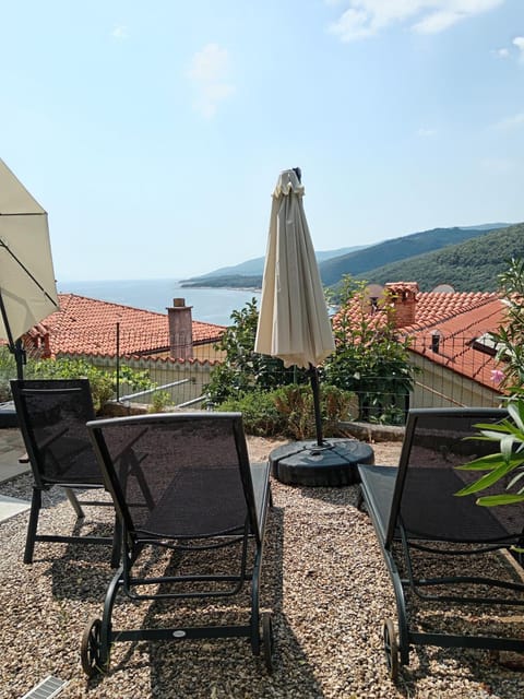 Balcony/Terrace, Mountain view, Sea view