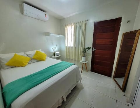 Bed, Photo of the whole room, Bedroom, air conditioner