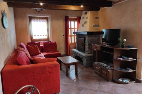 Casa vacanze Monica ' s house Apartment in Aosta Valley, Italy