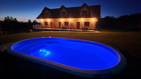 Shower, Property building, Spring, Night, People, People, People, Activities, Activities, Summer, Children play ground, Children play ground, Garden, Garden, Balcony/Terrace, Balcony/Terrace, Seating area, Garden view, Garden view, Pool view, Pool view, Swimming pool, Swimming pool, Swimming pool, Entertainment, Entertainment, Sunrise, Sunset, young children, young children, young children, older children, older children, older children, group of guests