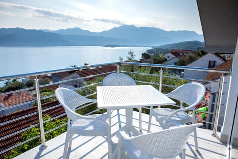 Balcony/Terrace, Mountain view, Sea view