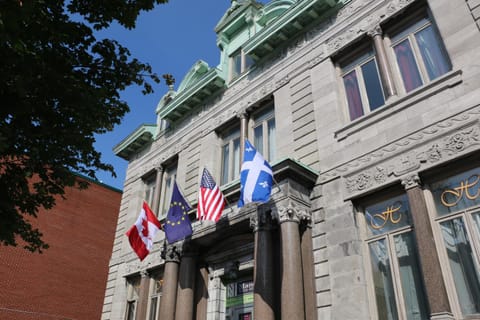 Property building, Facade/entrance, Day