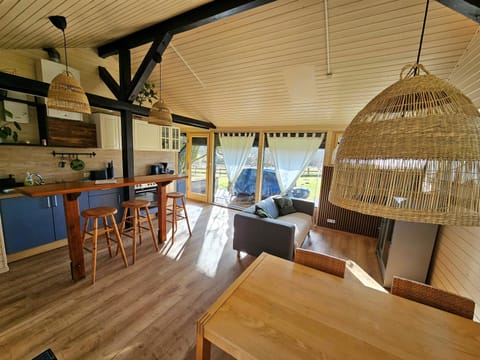 Living room, Food