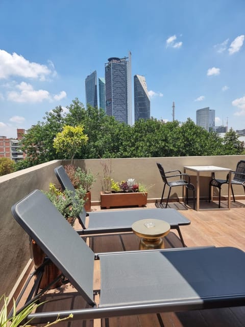 View (from property/room), Balcony/Terrace, Balcony/Terrace, Seating area, City view, Area and facilities