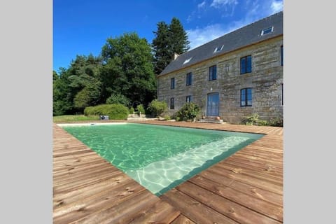 La Lande du Rest - Le Quillio Magnifique ancienne ferme de notables avec piscine chauffée Villa in Brittany
