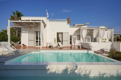 Villa Alba - Infinity Pool & Roof Terrace with spectacular views House in Province of Taranto
