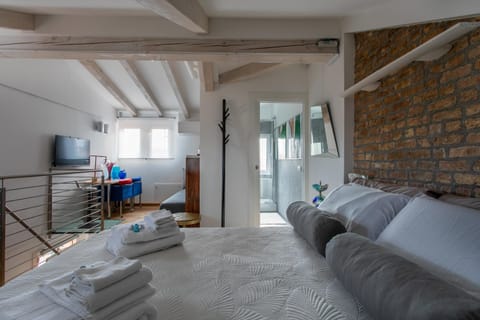 Living room, Photo of the whole room, Seating area