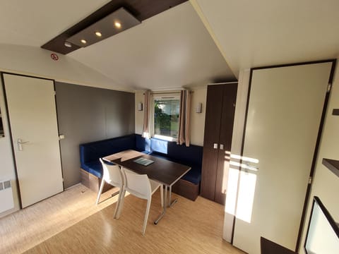 L'Orangerie de Lanniron - Mobil-Home O'HARA privilège - 3 chambres - 6 pers Campground/ 
RV Resort in Quimper