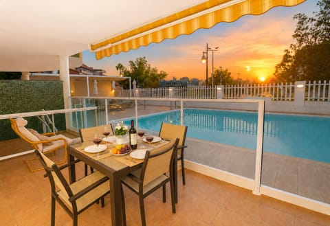 Balcony/Terrace, Balcony/Terrace