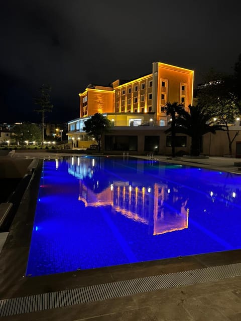 Property building, Swimming pool
