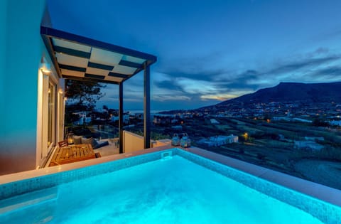 Night, Hot Tub, Hot Tub, View (from property/room), View (from property/room), Balcony/Terrace, Balcony/Terrace, Landmark view, Landmark view, Sea view, Sea view, hair dresser, hair dresser